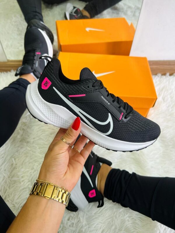 Nike Pegasus 40